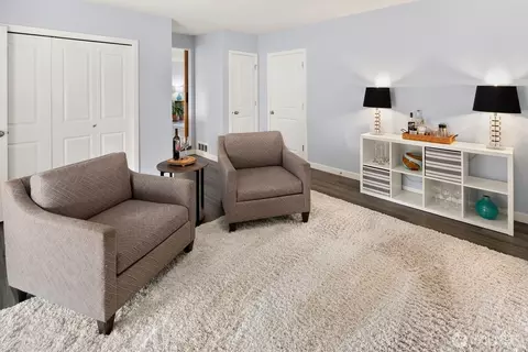 Living - 414 216th St SW, Bothell, WA 98021 photo 2 of 5
