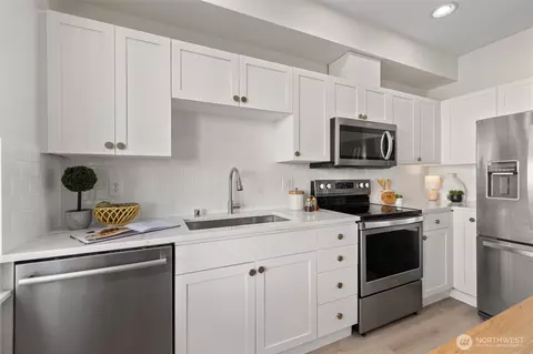 Kitchen - 13400 Dumas Rd #A3, Mill Creek, WA 98012 photo 1 of 4