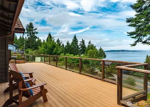 231 Windship Dr, Port Townsend, WA 98368