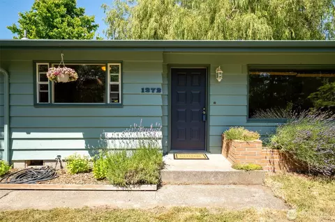 1372 Marine Dr, Bellingham, WA 98225