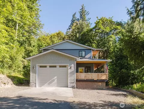 3173 19th St, Bremerton, WA 98312