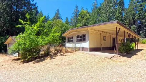 650 N Lake Cushman Rd, Hoodsport, WA 98548