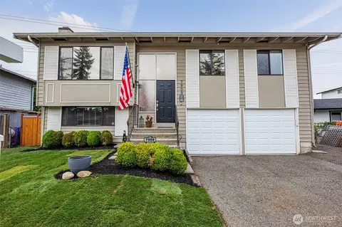 7909 Timber Cir, Everett, WA 98203