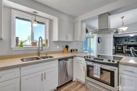 Kitchen - 15635 63rd Street Ct E, Sumner, WA 98390 photo 3 of 3