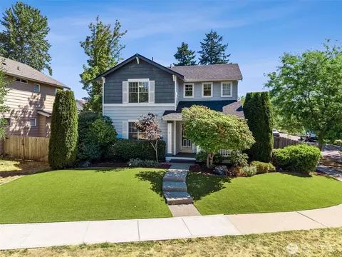 2144 Mcdonald Ave, Dupont, WA 98327