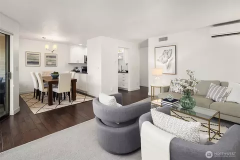 7850 E Green Lake Dr N #301, Seattle, WA 98103