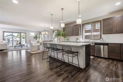 Kitchen - 18226 3rd Dr SE, Bothell, WA 98012 photo 3 of 4