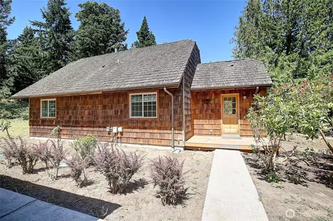 378 Forest Glen Ln, Camano Island, WA 98282