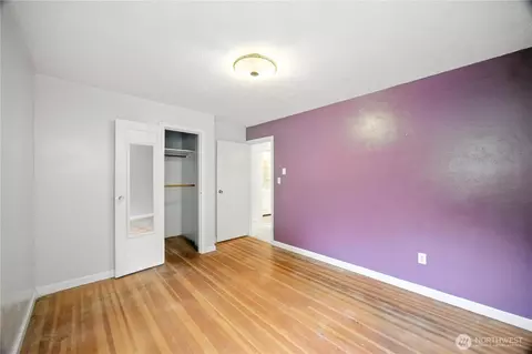 Bedroom - 306 E Sr 4, Cathlamet, WA 98612 photo 5 of 7
