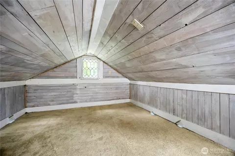 Bedroom - 306 E Sr 4, Cathlamet, WA 98612 photo 7 of 7
