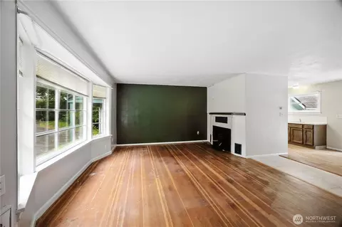Living - 306 E Sr 4, Cathlamet, WA 98612 photo 2 of 3