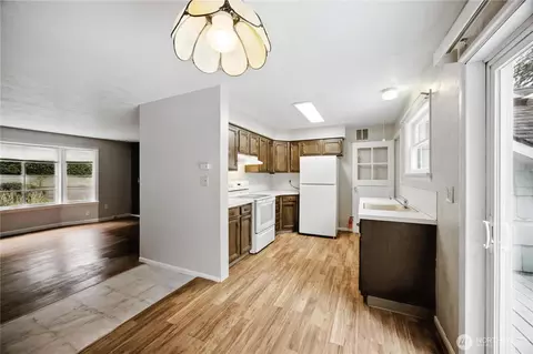 Kitchen - 306 E Sr 4, Cathlamet, WA 98612 photo 1 of 6