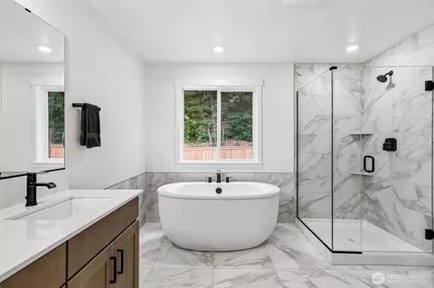 Bath - 24319 13th Ave SE #CR21, Bothell, WA 98021 photo 4 of 6