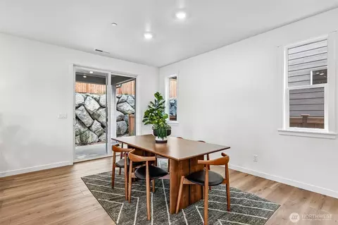 Dining - 24319 13th Ave SE #CR21, Bothell, WA 98021 photo 1 of 2