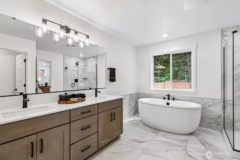 Bath - 24319 13th Ave SE #CR21, Bothell, WA 98021 photo 3 of 6