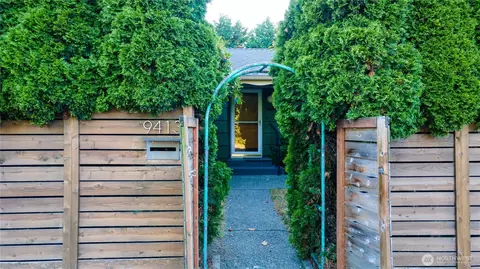 9413 26th Ave SW, Seattle, WA 98106