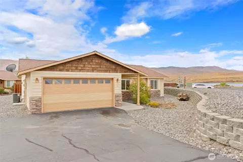 509 SW Clubhouse Way #A, Mattawa, WA 99349