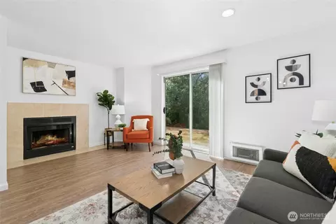 Living - 18910 Bothell Everett Hwy #G3, Bothell, WA 98012 photo 4 of 5