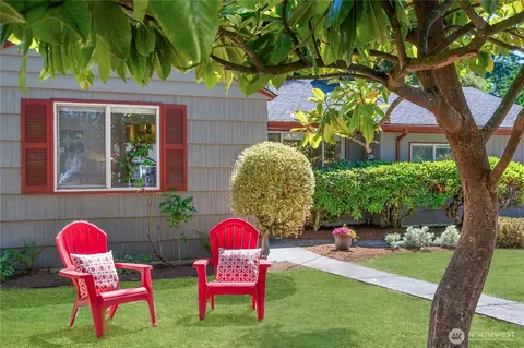 109 NW 156th St, Shoreline, WA 98177