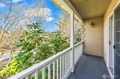 4001 Flora Dr, Fircrest, WA 98466