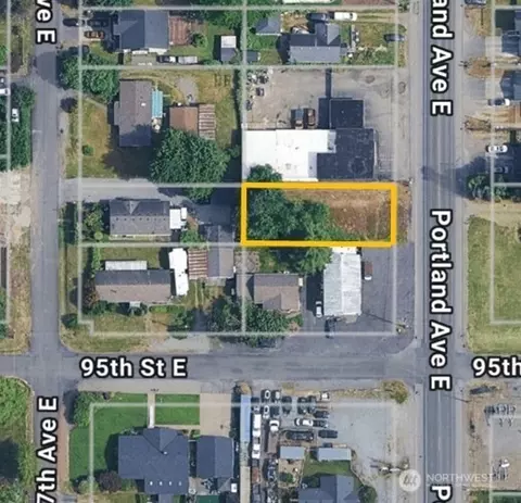 1707 95th St E, Tacoma, WA 98445