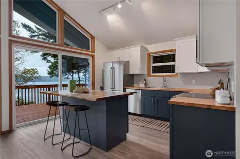 408 Herron Ln NW, Lakebay, WA 98349