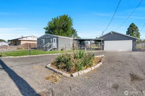 8334 8336 Terminal St NE, Moses Lake, WA 98837