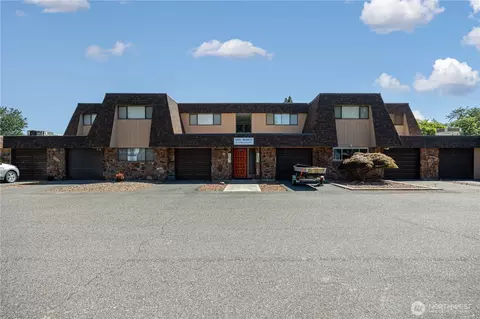 2913 W John Day Ave #D-103, Kennewick, WA 99336