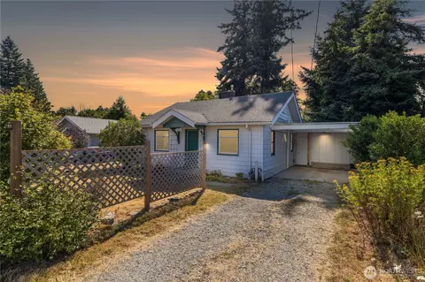 3229 Pinewood Ave, Bellingham, WA 98225