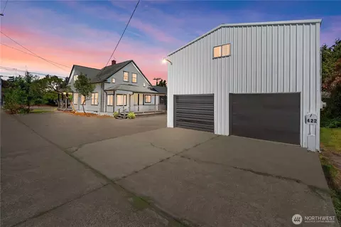422 W Main, Puyallup, WA 98371