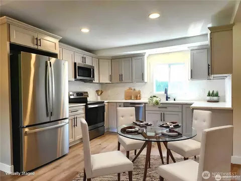 Kitchen - 343 Hawkins Rd, Winlock, WA 98596 photo 1 of 1