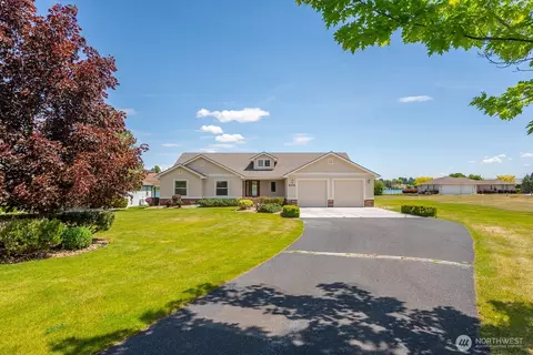8306 Road 32 NE, Moses Lake, WA 98837