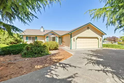 109 N Honeycomb Cir, Sequim, WA 98382