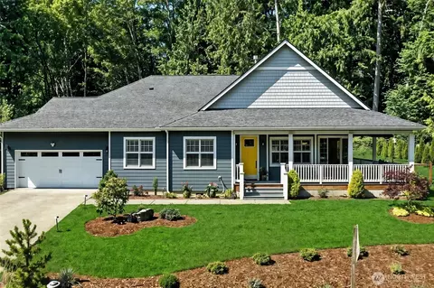 20 Cameron Dr, Port Ludlow, WA 98365