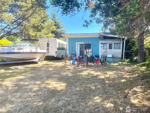 847 San Antonio Ct NE, Ocean Shores, WA 98569