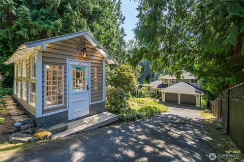 21732 E Lost Lake Rd, Snohomish, WA 98296