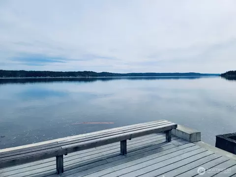 125 NE Lynnwood Loop, Belfair, WA 98528