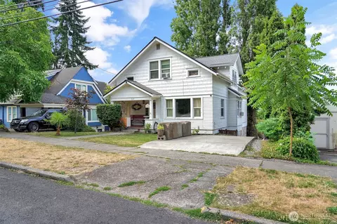 233 NE Washington Ave, Chehalis, WA 98532