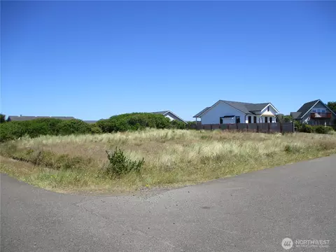 1176 Fairwood Dr SW, Ocean Shores, WA 98569