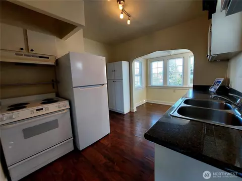 2001 Grand Ave, Everett, WA 98201 photo 11