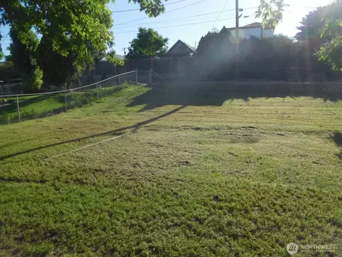 Exterior - 135 N 3rd Ave, Connell, WA 99326 photo 7 of 11