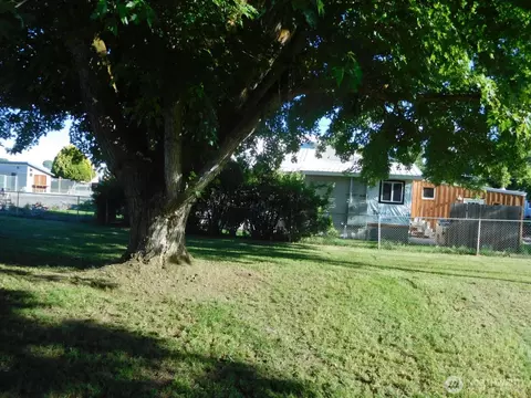 Exterior - 135 N 3rd Ave, Connell, WA 99326 photo 10 of 11