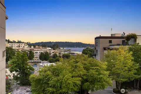 225 4th Ave #A504, Kirkland, WA 98033