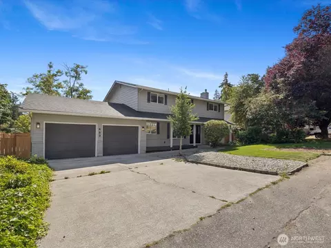 652 SW Judson Dr, Oak Harbor, WA 98277