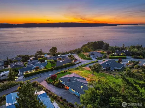 9305 62nd Pl W, Mukilteo, WA 98275
