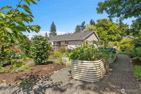 Exterior - 108 Dahlquist Ln, Everson, WA 98247 photo 7 of 17