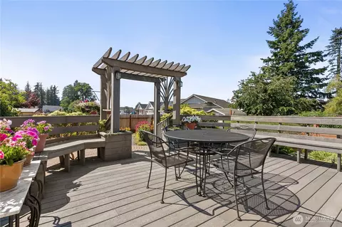Exterior - 108 Dahlquist Ln, Everson, WA 98247 photo 3 of 17