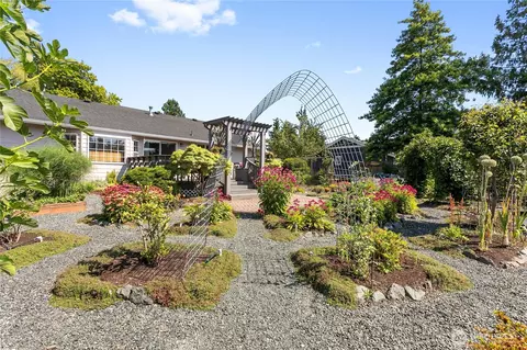 Exterior - 108 Dahlquist Ln, Everson, WA 98247 photo 12 of 17