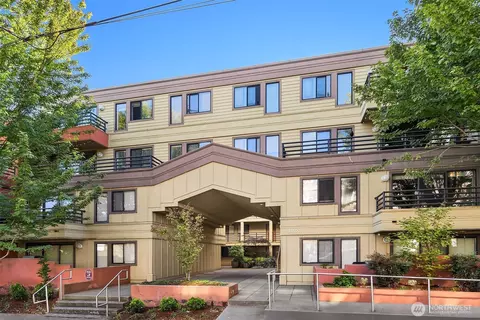3401 Wallingford Ave N #404, Seattle, WA 98103