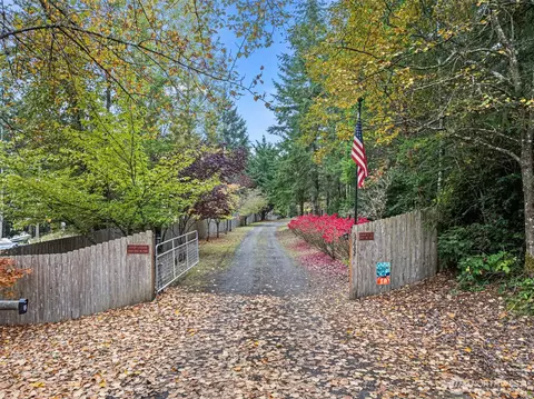 19602 Herron Rd NW, Lakebay, WA 98349